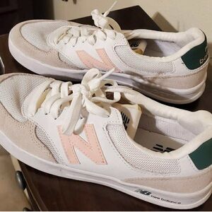 New Balance Women's White and Peach Sneakers